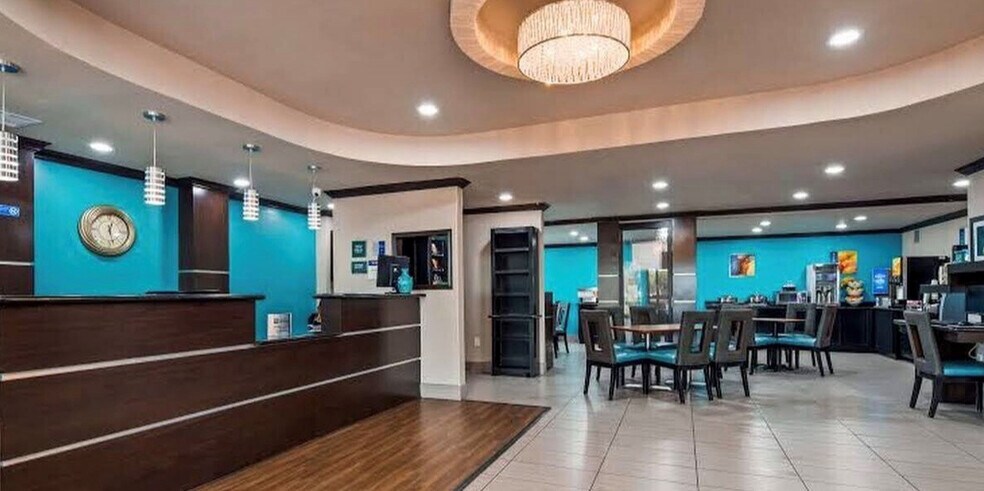 889 W Bay Area Blvd, Webster, TX à vendre - Photo principale – Image 1 sur 29