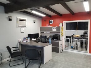 29753-29757 Bouquet Canyon Rd, Santa Clarita, CA à vendre Photo intérieure– Image 1 sur 3