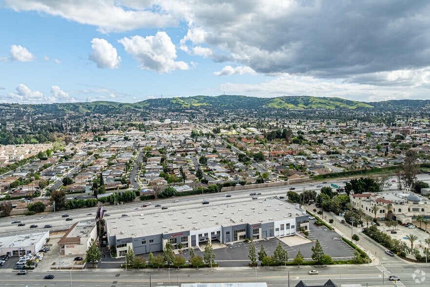 19224 E Walnut Dr N, Rowland Heights, CA à louer - Aérien – Image 2 sur 3