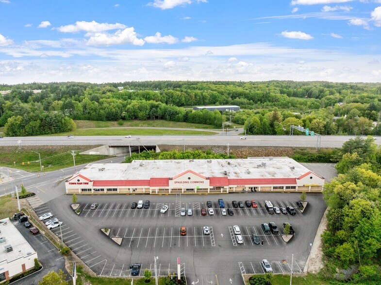 306 N Main St, Rochester, NH à louer - Photo de l’immeuble – Image 2 sur 11