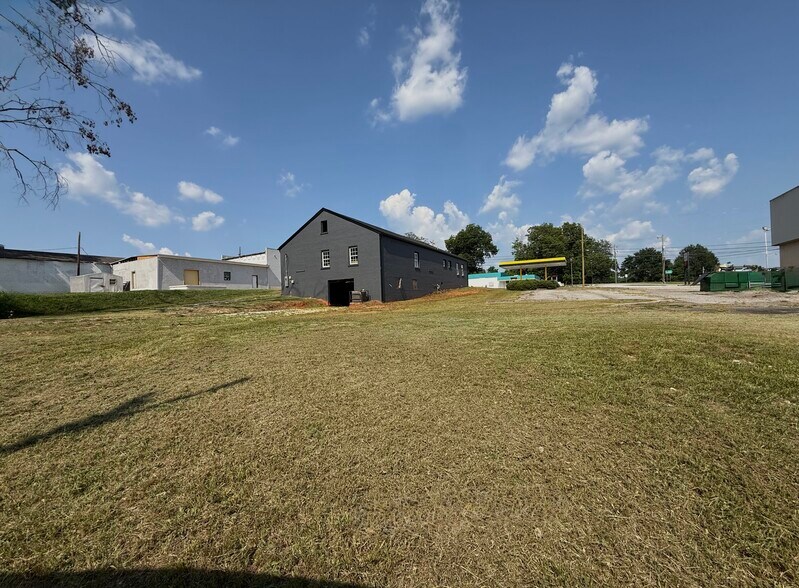 180 John B White SR Blvd, Spartanburg, SC à vendre - Photo principale – Image 1 sur 5