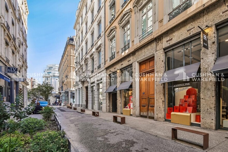 1 Rue Des Quatre Chapeaux, Lyon à louer - Photo de l’immeuble – Image 3 sur 14