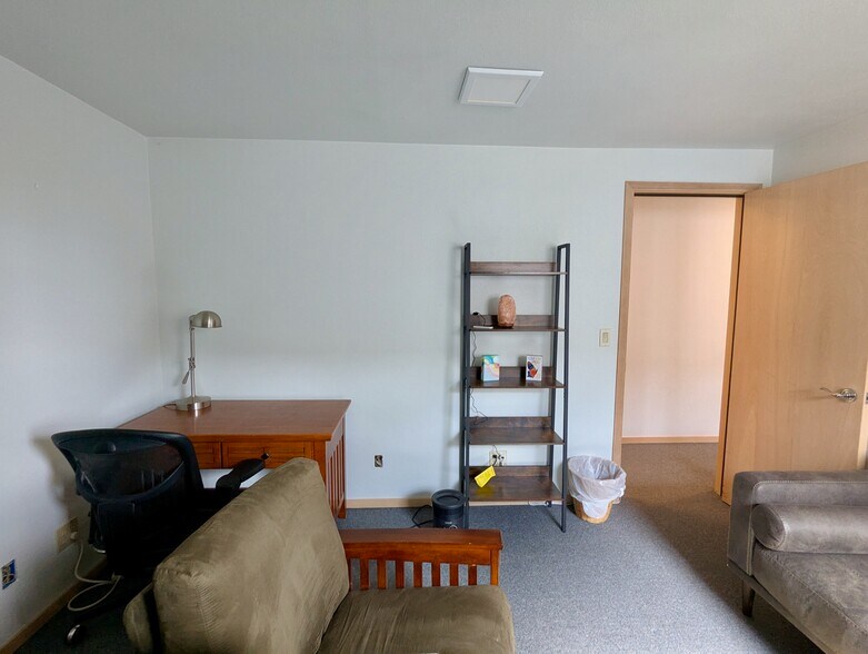 7010 35th Ave NE, Seattle, WA à louer - Photo de l’immeuble – Image 2 sur 11