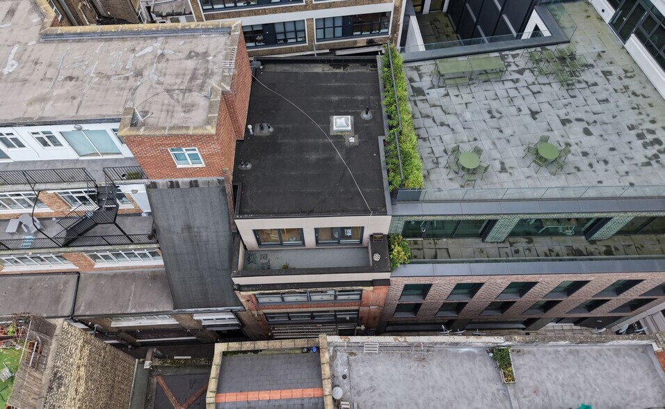 7-8 White Church Passage, Londres à vendre - Photo principale – Image 1 sur 4