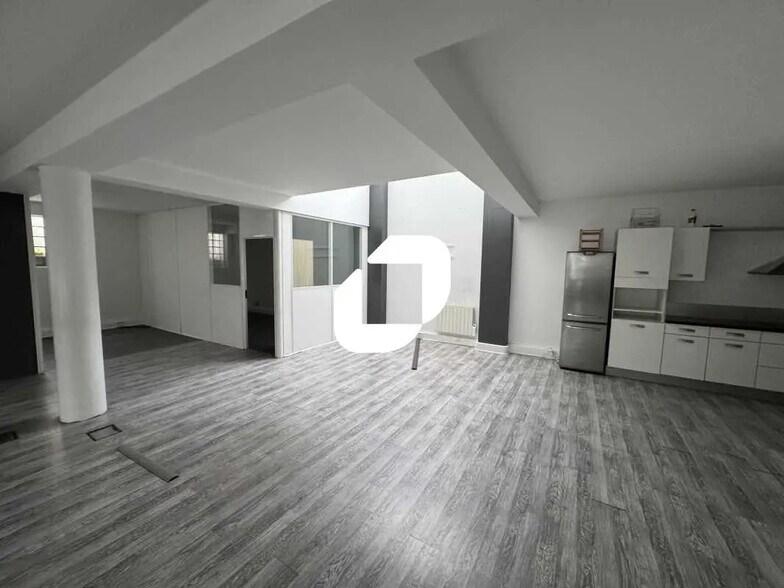 Bureau dans Montrouge à louer - Photo de l’immeuble – Image 3 sur 11