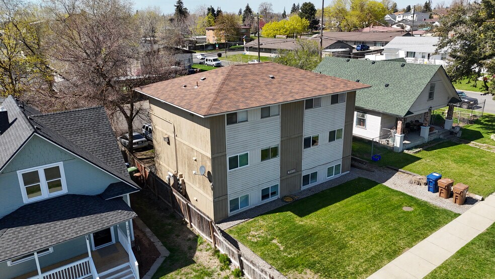 2923 N Hogan St, Spokane, WA à vendre - Photo de l’immeuble – Image 1 sur 9
