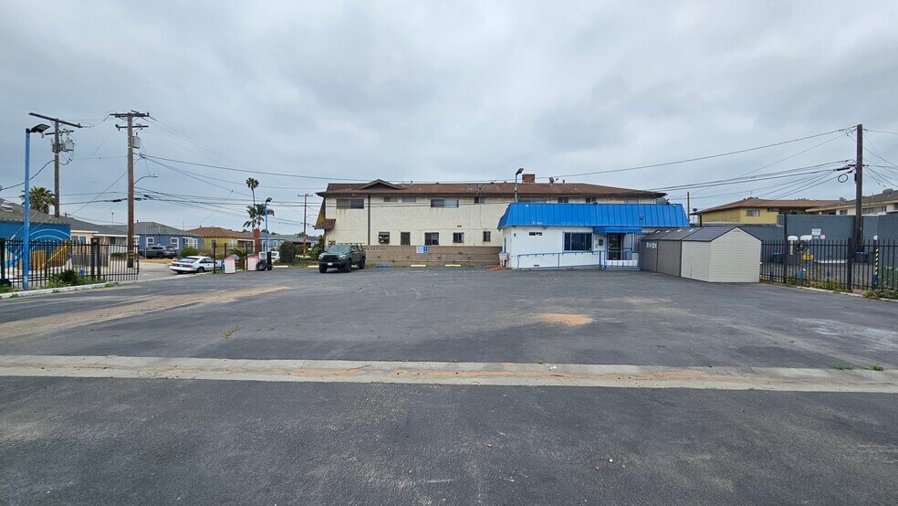 13600 Inglewood Ave, Hawthorne, CA à louer - Photo de l’immeuble – Image 2 sur 5