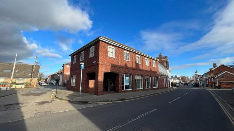 18 High St, Burnham On Crouch à vendre Photo de l’immeuble– Image 1 sur 1