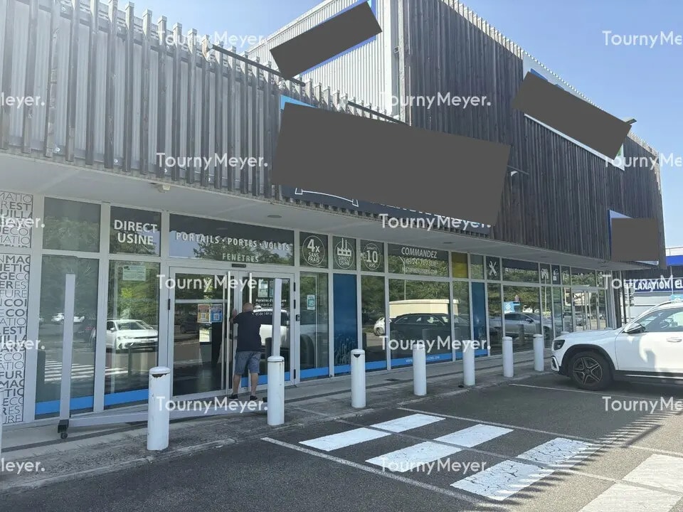 Local commercial dans Montauban à louer Photo de l’immeuble– Image 1 sur 5