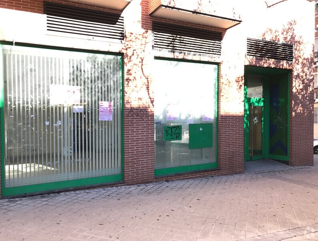Local commercial dans Leganés, Madrid à louer Photo de la construction– Image 1 sur 2