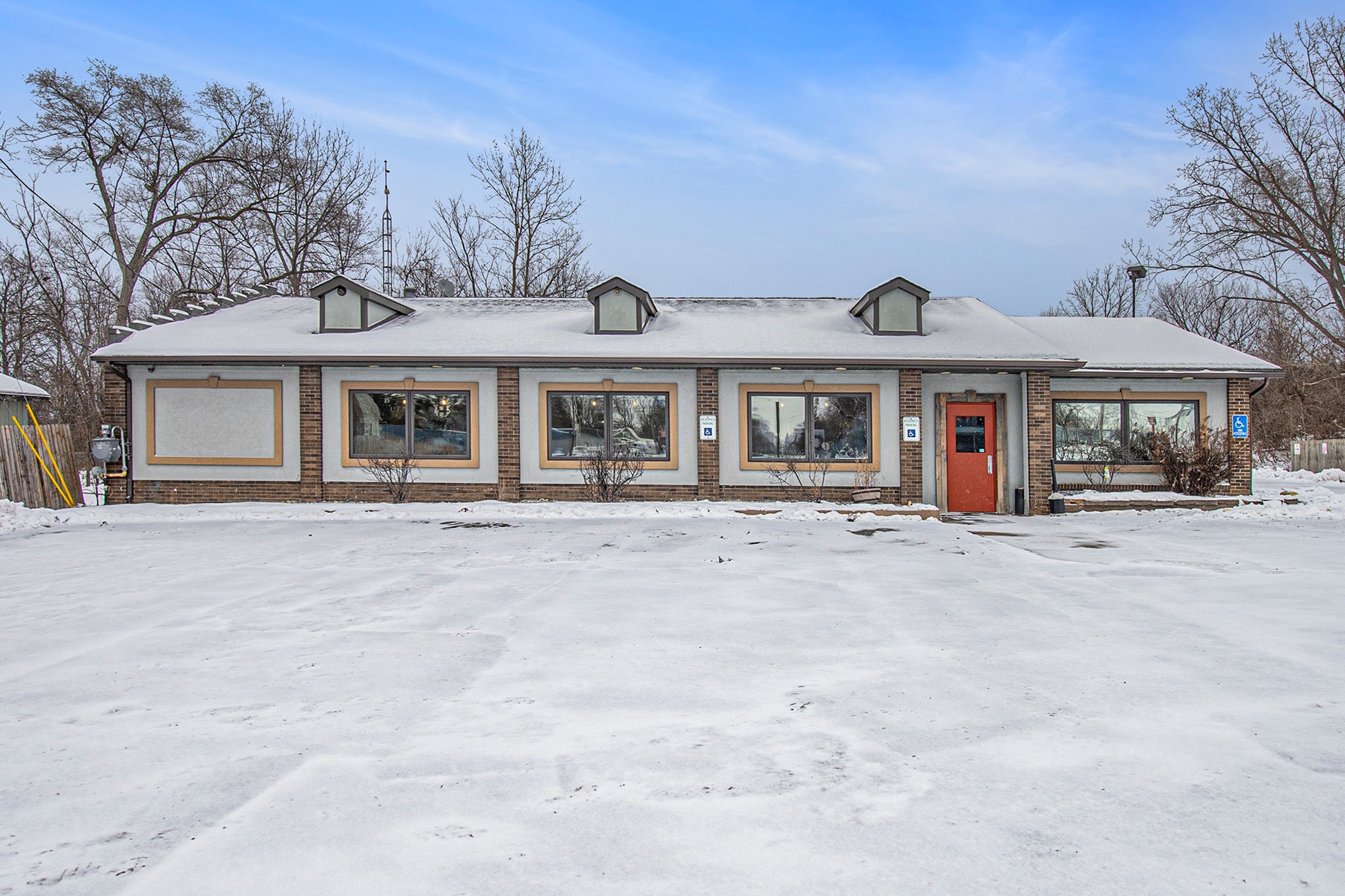 5153 Fenton Rd, Flint, MI à vendre Photo principale– Image 1 sur 35