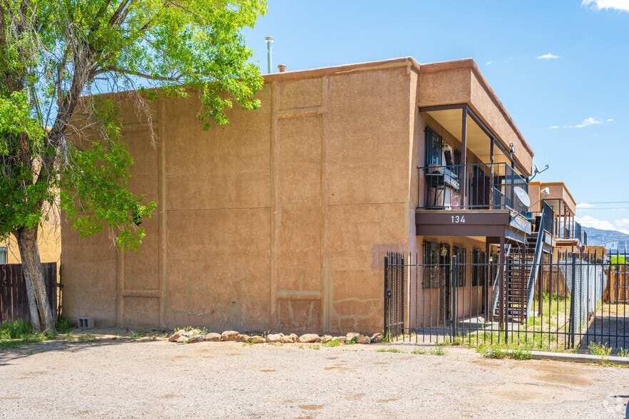 134 Rhode Island St SE, Albuquerque, NM à vendre - Photo principale – Image 1 sur 16