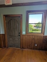 209 Marcy Ave, Riverhead, NY à louer Photo intérieure– Image 2 sur 4