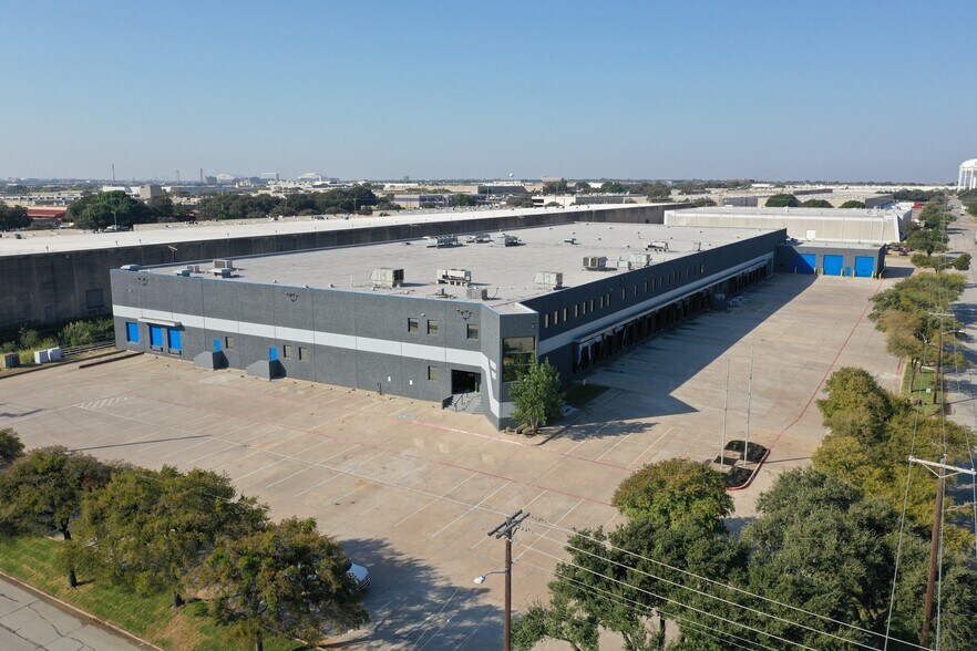 1350 Avenue S, Grand Prairie, TX à louer - Photo de l’immeuble – Image 3 sur 13