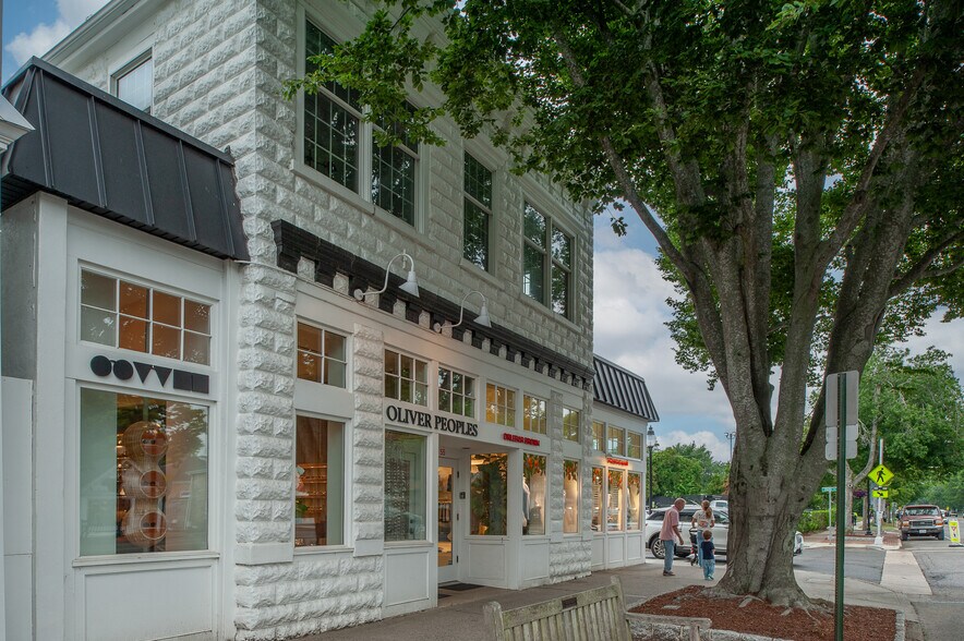53-55 Newtown Ln, East Hampton, NY à louer - Photo de l’immeuble – Image 3 sur 18
