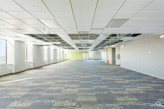 21700 Northwestern Hwy, Southfield, MI à louer Photo intérieure– Image 1 sur 5
