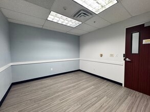 4300-4356 Caterpillar Rd, Redding, CA à vendre Photo intérieure– Image 1 sur 10