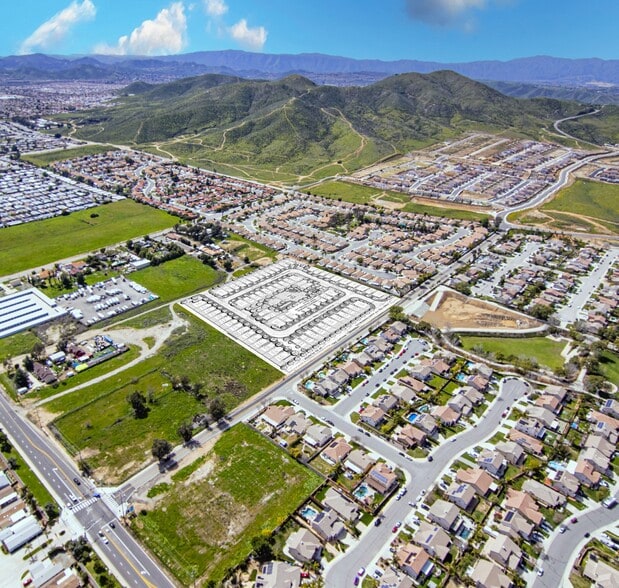 Esther Ln, Menifee, CA à vendre - Aérien – Image 1 sur 6
