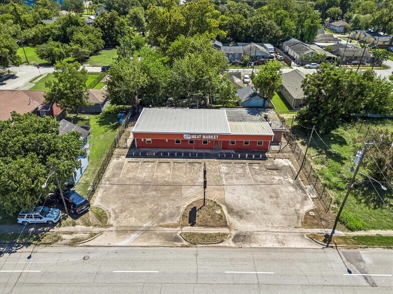 2206 Lockwood Dr, Houston, TX à vendre - Photo de l’immeuble – Image 1 sur 8
