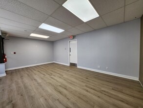3640 NW 16th #7B St, Lauderhill, FL à louer Photo de l’immeuble– Image 2 sur 22