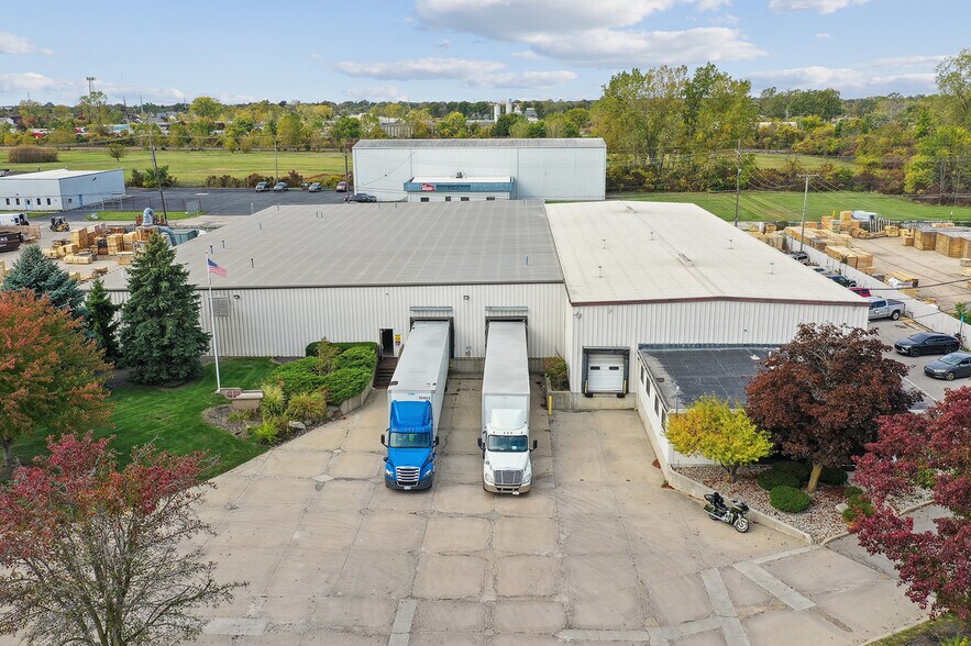 633 Detroit Ave, Monroe, MI à vendre - Photo de l’immeuble – Image 3 sur 11