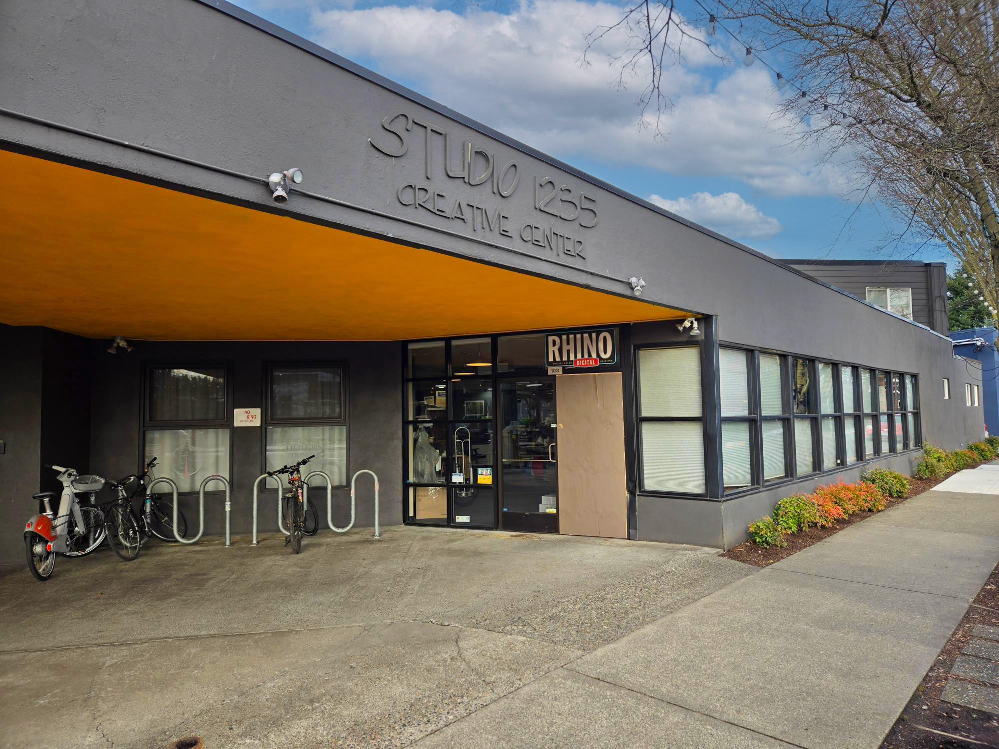 1235 SE Division St, Portland, OR à louer Photo de l’immeuble– Image 1 sur 5