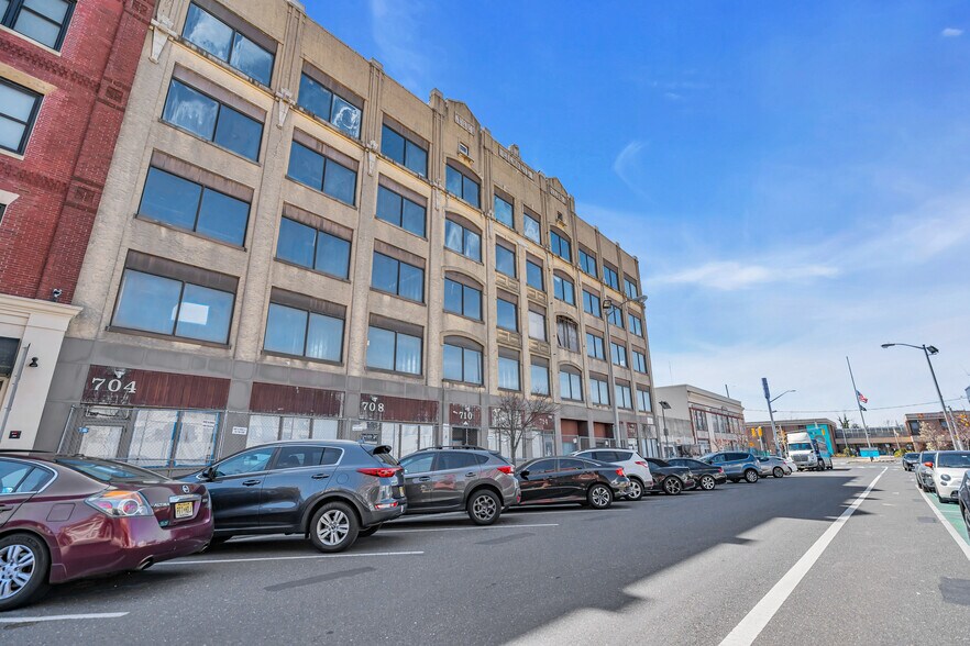704-720 Mattison Ave, Asbury Park, NJ à vendre - Photo de l’immeuble – Image 3 sur 11
