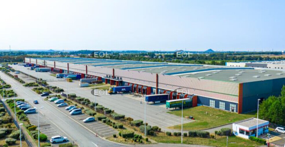 Industriel/Logistique dans Dourges à louer - Photo de l’immeuble – Image 2 sur 4