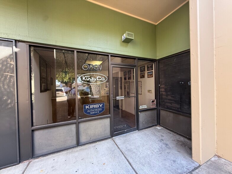 7720 Lorraine Ave, Stockton, CA à vendre - Photo de l’immeuble – Image 1 sur 3