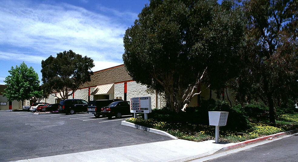 3007 Bunsen Ave, Ventura, CA à louer - Photo de l’immeuble – Image 2 sur 7