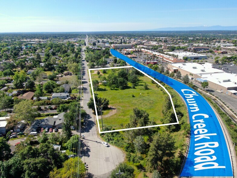 1642 Canby Rd, Redding, CA à vendre - Photo de l’immeuble – Image 2 sur 18