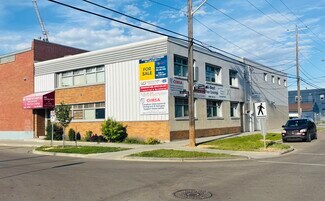 Plus de détails pour 10584 107th St NW, Edmonton, AB - Bureau à vendre