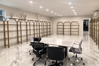 Plus de détails pour 218 Walworth St, Brooklyn, NY - Bureau à louer