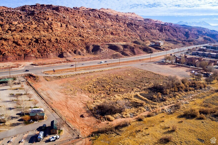 1619 N Riverview Dr, Moab, UT à vendre - Aérien – Image 2 sur 6