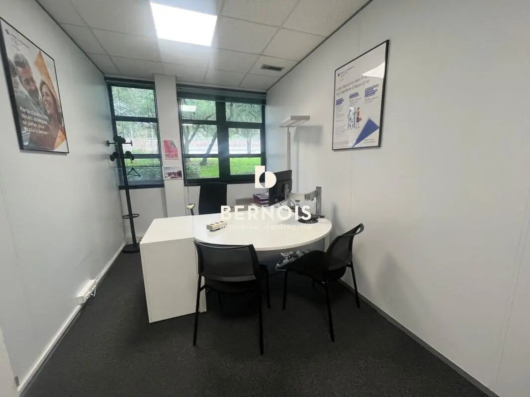 Bureau dans La Valette-du-Var à louer Photo intérieure– Image 1 sur 8