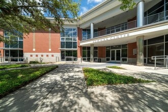 1156 Bowman Rd, Mount Pleasant, SC à louer Photo de l’immeuble– Image 1 sur 5