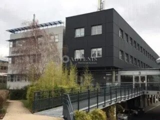 Bureau dans Poissy à louer - Photo de l’immeuble – Image 1 sur 5