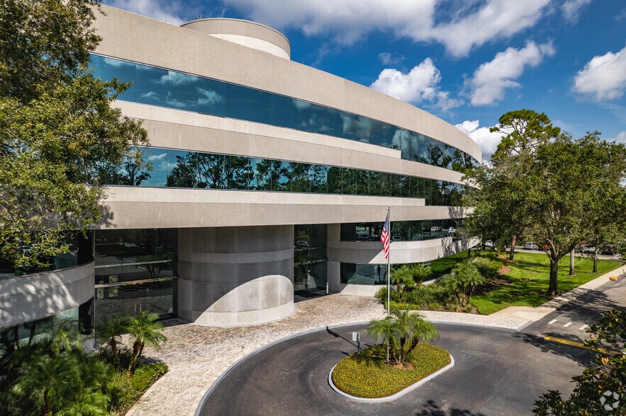 601 S Lake Destiny Rd, Maitland, FL à louer - Photo principale – Image 1 sur 22