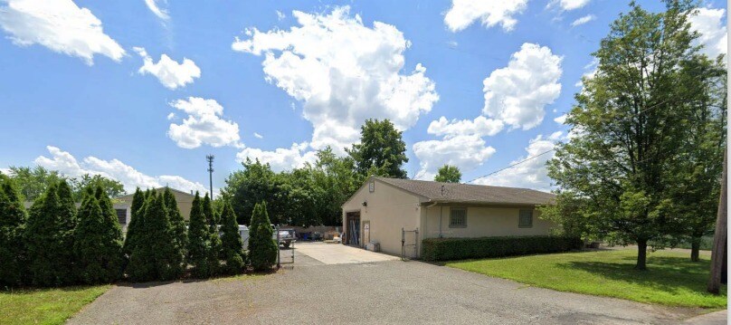 170 10th St, Piscataway, NJ à louer Photo de l’immeuble– Image 1 sur 3