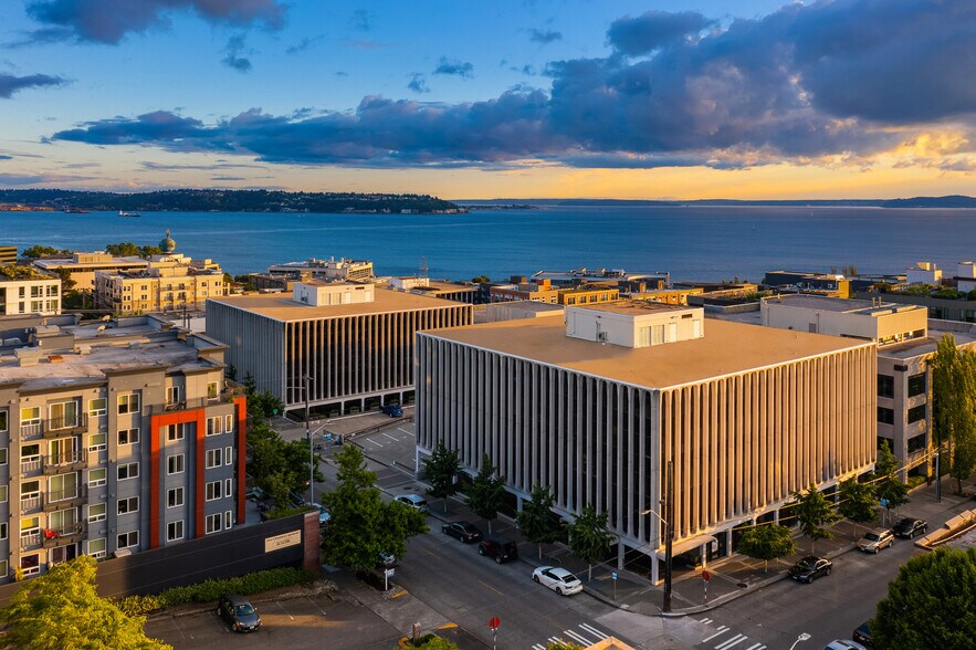 100 W Harrison St, Seattle, WA à louer - Photo de l’immeuble – Image 2 sur 6