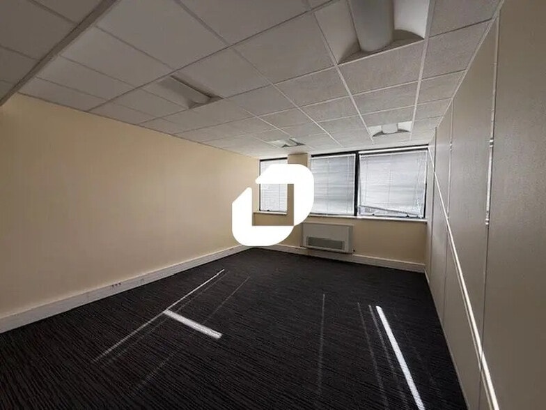 1 Rue De La Croix Des Maheux, Cergy à louer - Photo de l’immeuble – Image 2 sur 52