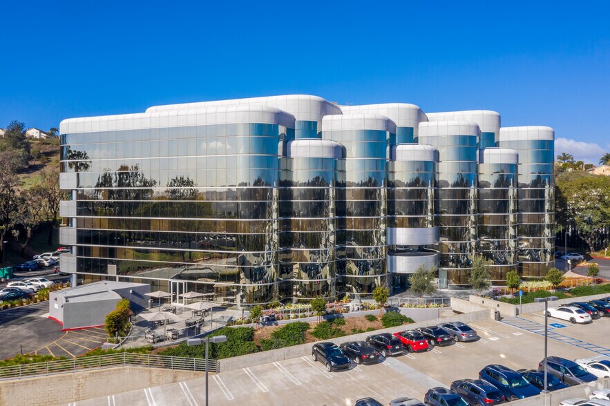 28202 Cabot Rd, Laguna Niguel, CA à louer - Photo de l’immeuble – Image 2 sur 21