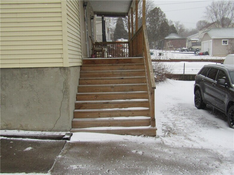 300 Meyers Ave, Meyersdale, PA à vendre - Photo de l’immeuble – Image 2 sur 6