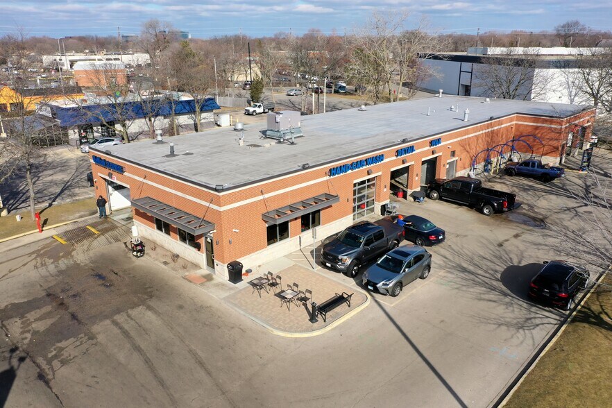 5600 New Wilke Rd, Rolling Meadows, IL à vendre - Photo de l’immeuble – Image 2 sur 9