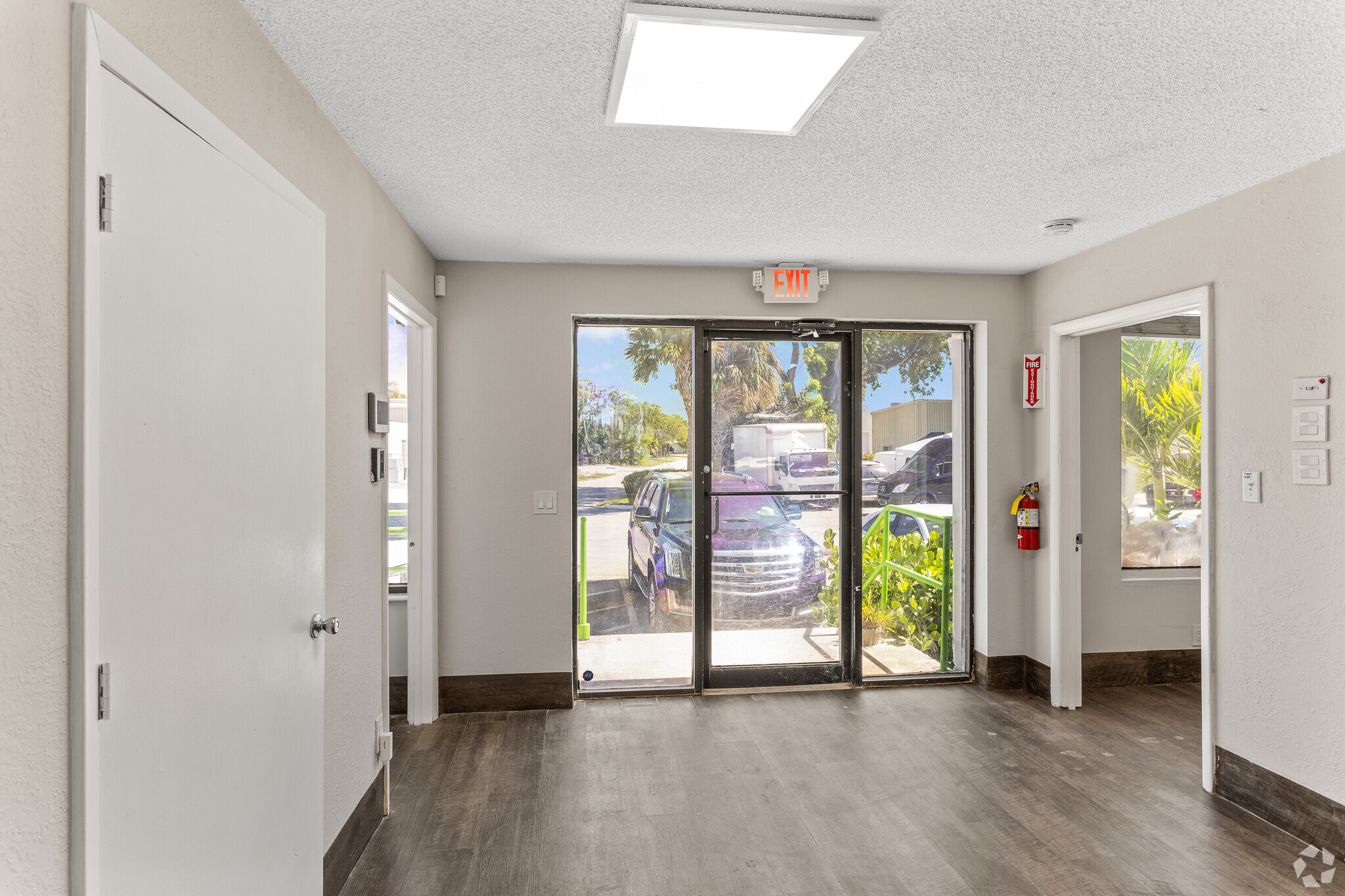 5740 Columbia Cir, West Palm Beach, FL à louer Photo intérieure– Image 1 sur 13