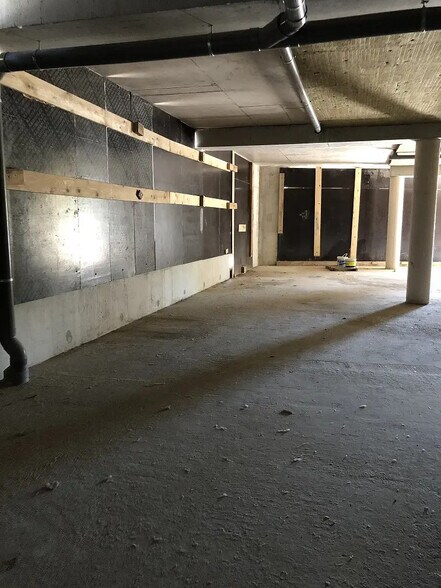 Local commercial dans Tourves à louer - Photo intérieure – Image 3 sur 4