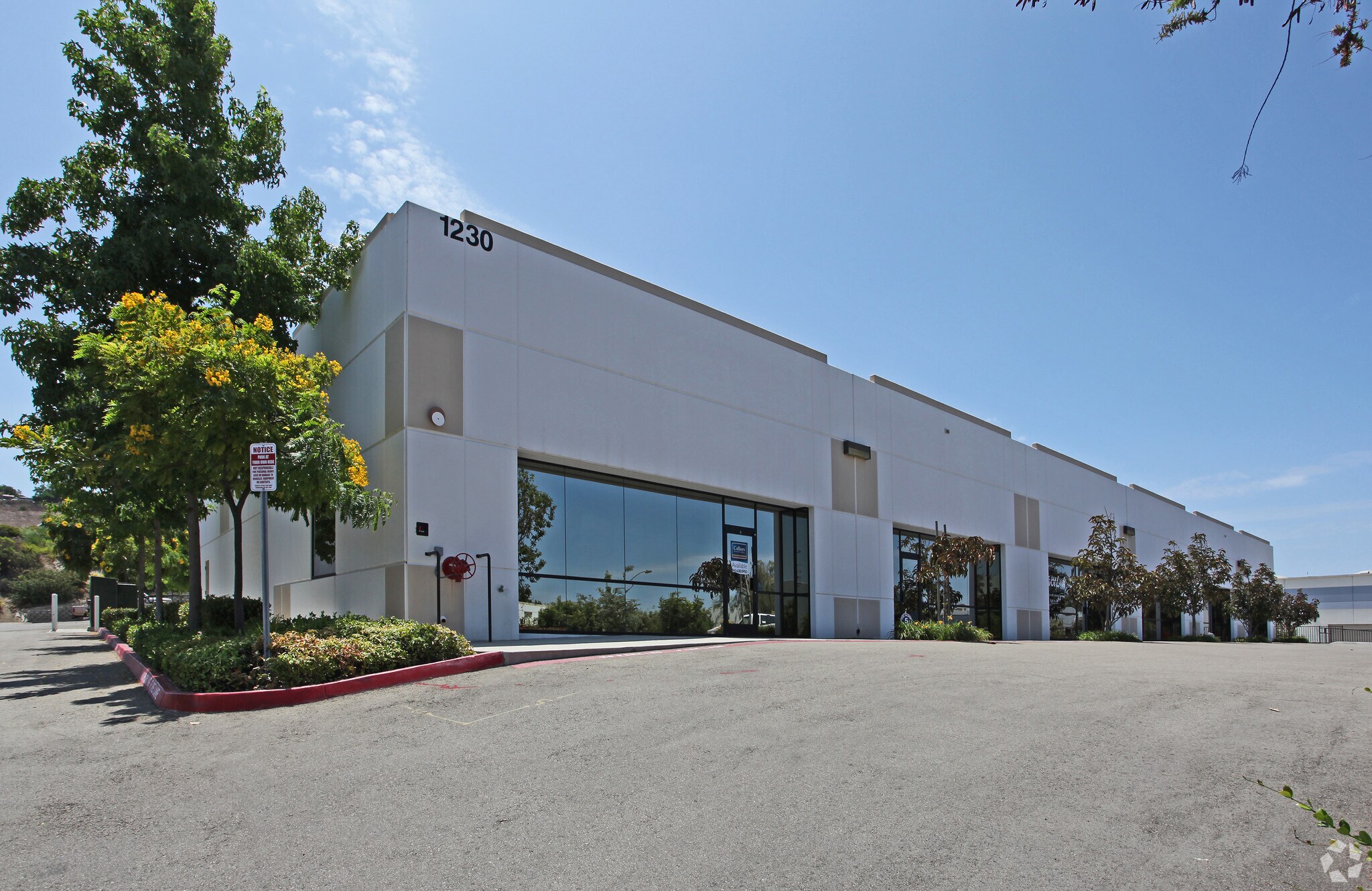 1230 Activity Dr, Vista, CA à louer Photo principale– Image 1 sur 4