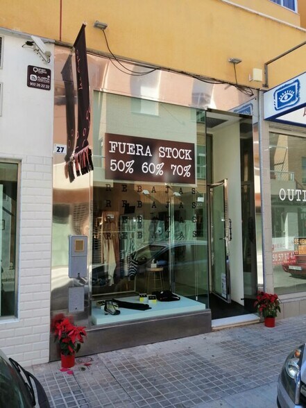 Local commercial dans El Ejido, Almería à vendre - Photo de l’immeuble – Image 2 sur 8