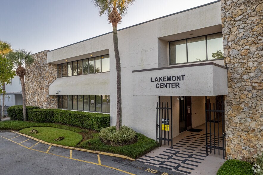 201 N Lakemont Ave, Winter Park, FL à louer - Photo de l’immeuble – Image 3 sur 4