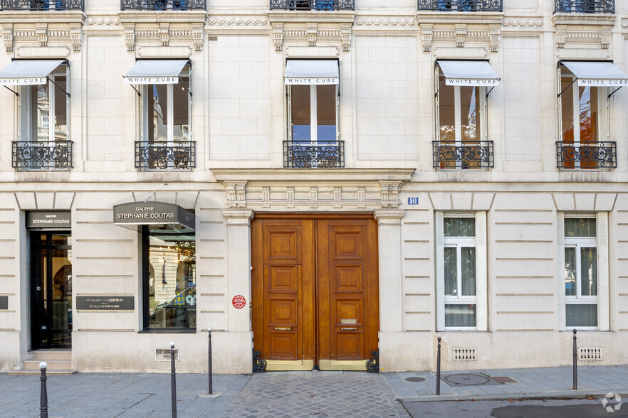 Avenue Matignon, Paris à louer - Photo de l’immeuble – Image 3 sur 3